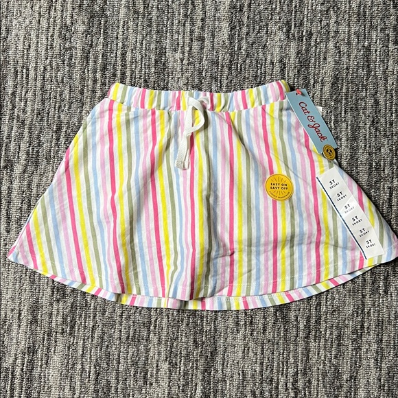 Cat & Jack Striped and Pink Shorts and Skirt Set Size 5T - Picture 2 of 5